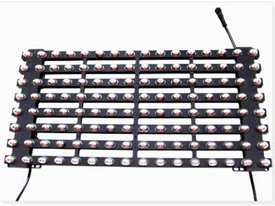 Una pantalla de malla LED de nuevo desarrollo de Liantronics llegó al mercado mundial en abril