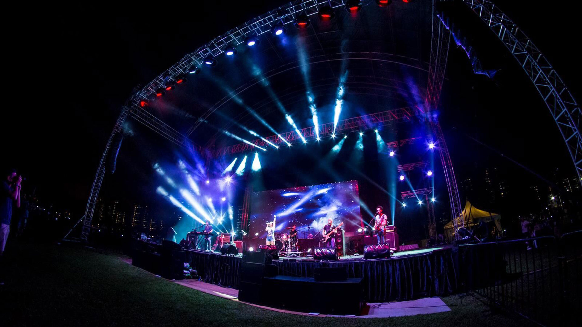 La pantalla LED de alquiler LianTronics ilumina el escenario, Singapur