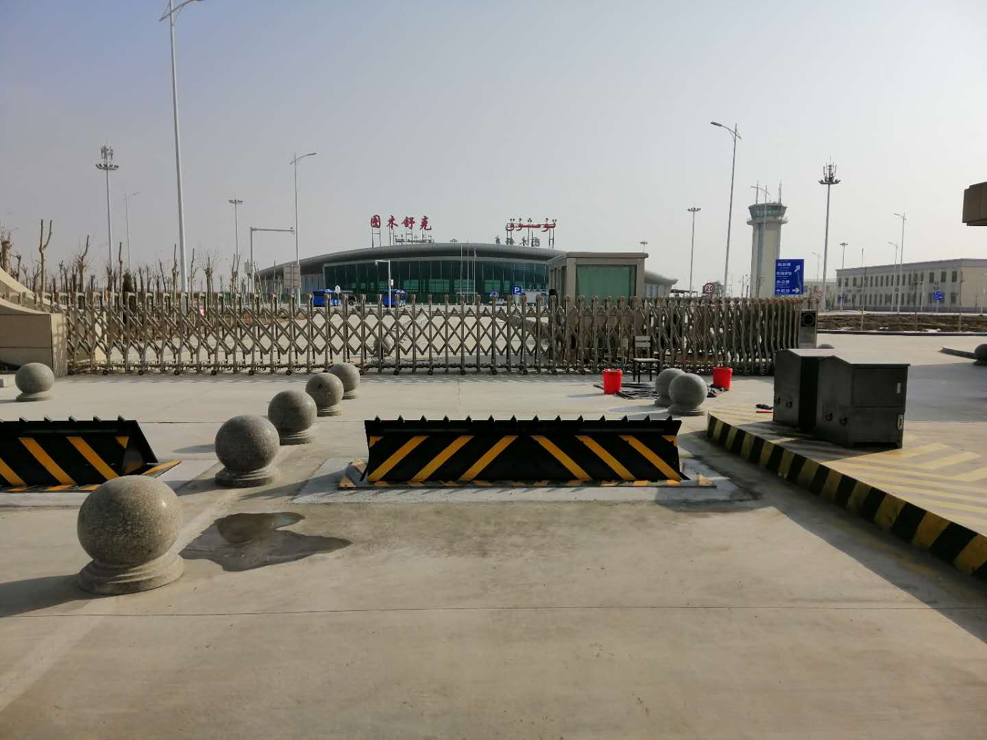 Hydraulic Road Barrier for Airport 