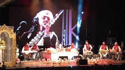 La Pared de Video LED de Alquiler para Interiores de LianTronics Iluminó un Concierto, Reino Unido