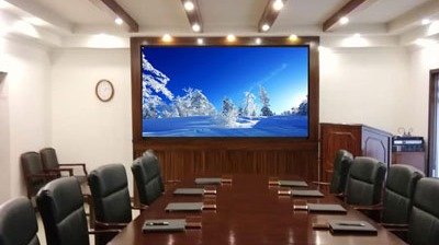 La Pantalla LED de Fine-pitch de LianTronics VL1.9 Entró Exitosamente en el Mercado de Aplicación de Videoconferencias de Alta Gama de Pakistán