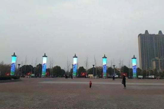Outdoor fixed led screen cylinder led column on city square
