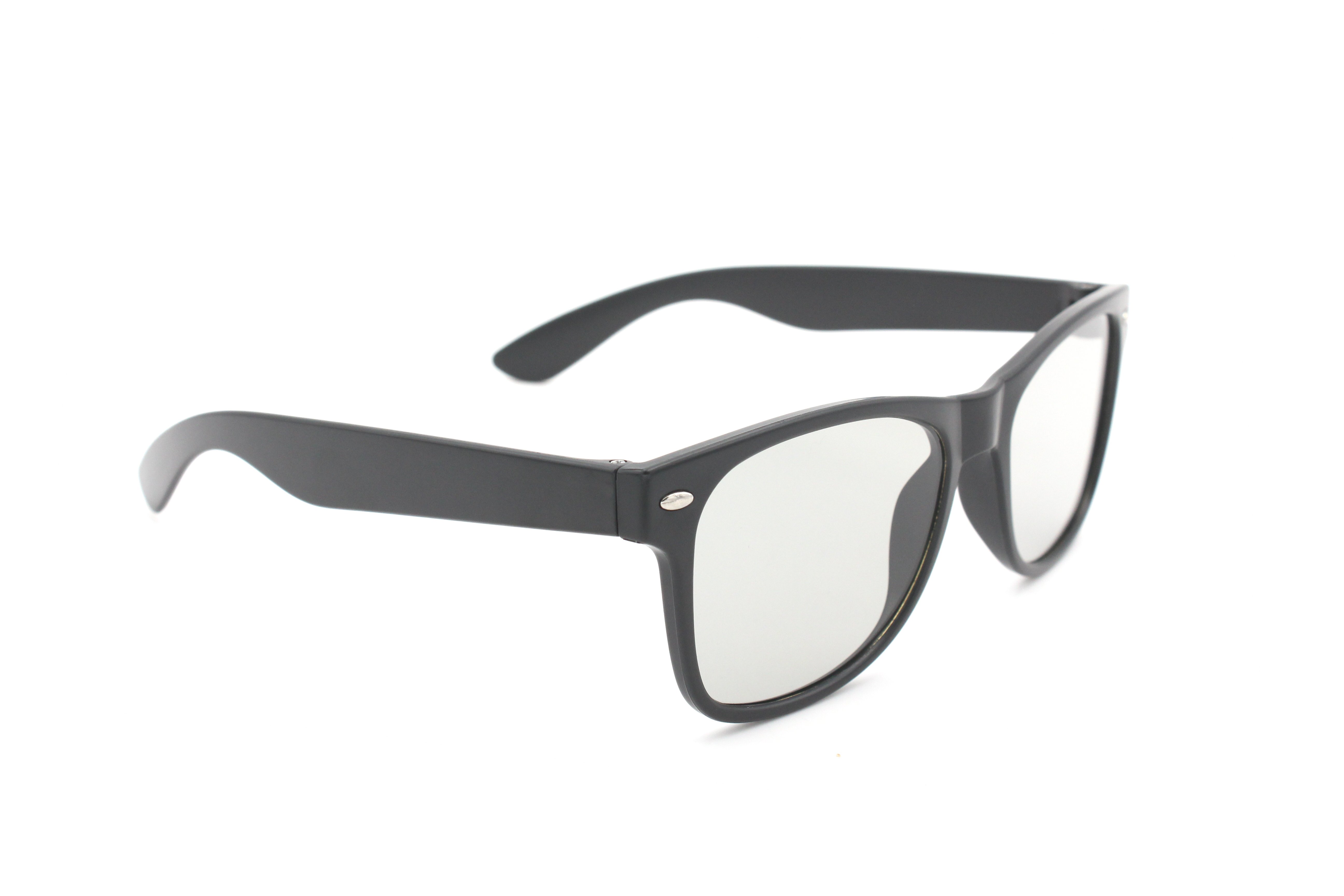 Reusable Polarized 3D Glasses