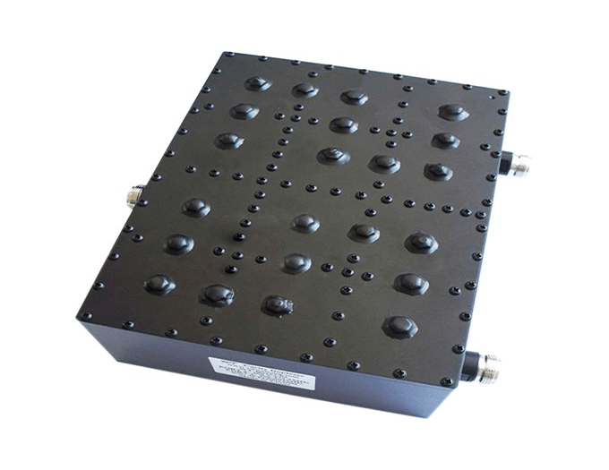 Diplexor con conectores N-Hembra y frecuencias de 468.5-472.5MHz y 498-502MH