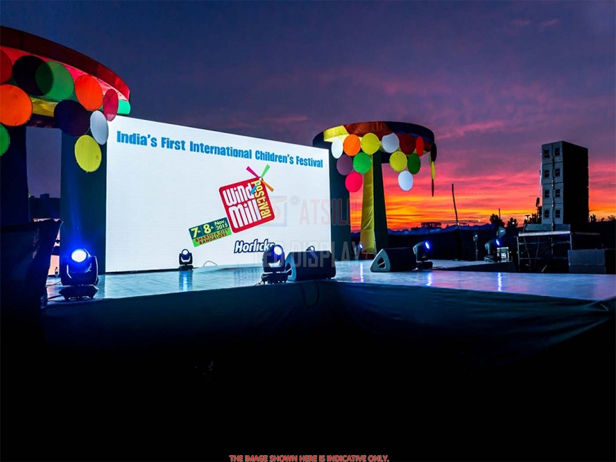 P4.81mm Outdoor Rental LED Screen Hot Sale High Brightness LED Screen Wall For Hire Market