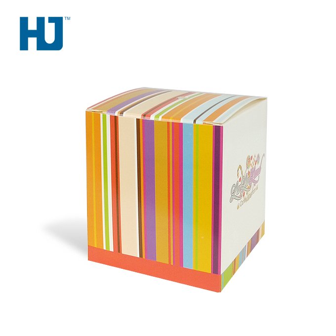 Square Candy Cardboard Packaging Boxes With PET At Sugar Shop Or Supermarket Retail