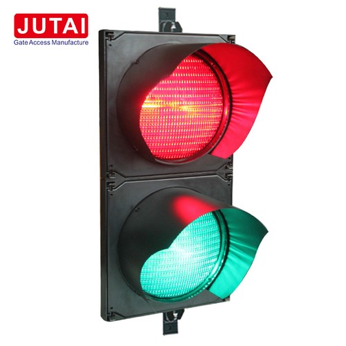 Traffic light with barrier gate work together JUTAI
