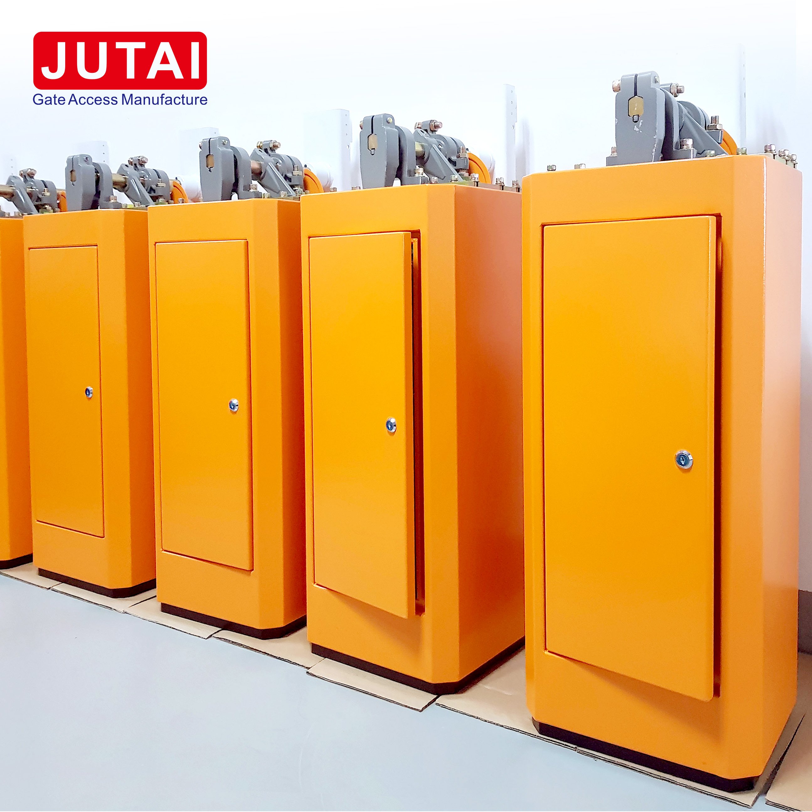 Operador de puerta de barrera automática JUTAI que trabaja con tres botones pulsadores JUTAI para abrir / detener / cerrar